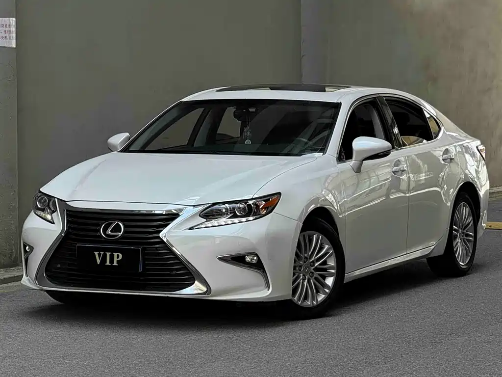 Lexus ES 2017