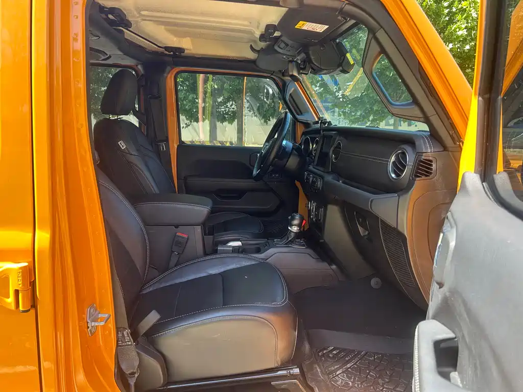 Jeep Wrangler 2021 — фото 10