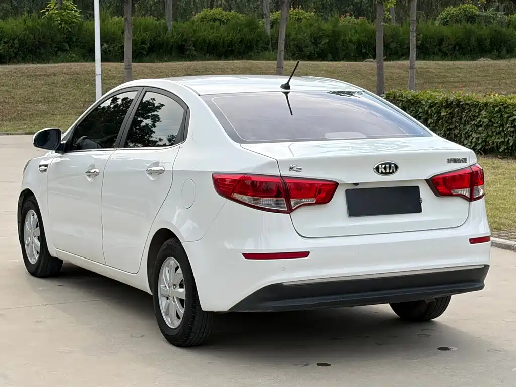 Kia K2 2016 — фото 14