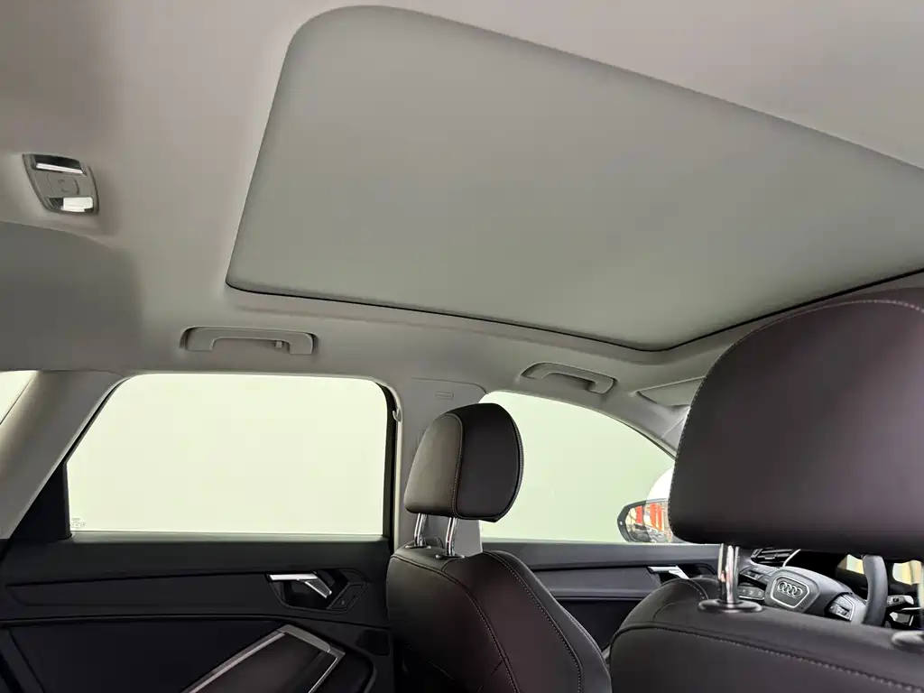 Audi Q3 2023 — фото 10