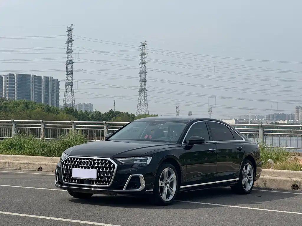 Audi A8 2023