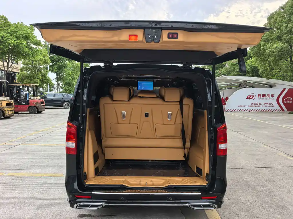 Mercedes-Benz Vito 2023 — фото 14