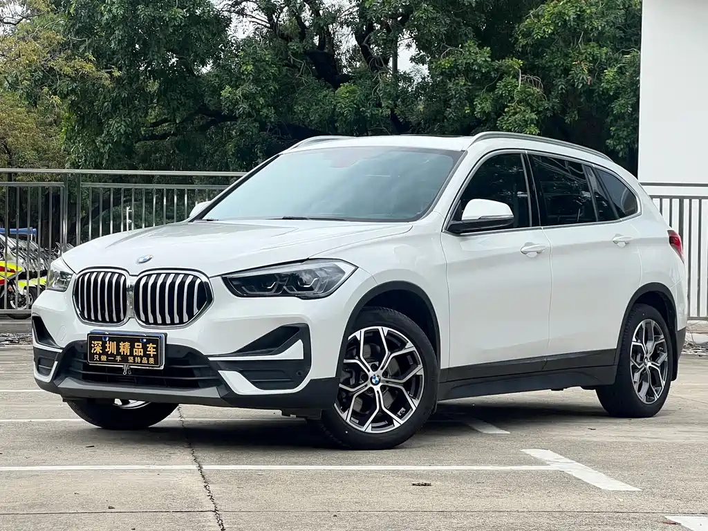 BMW X1 2022 — фото 1