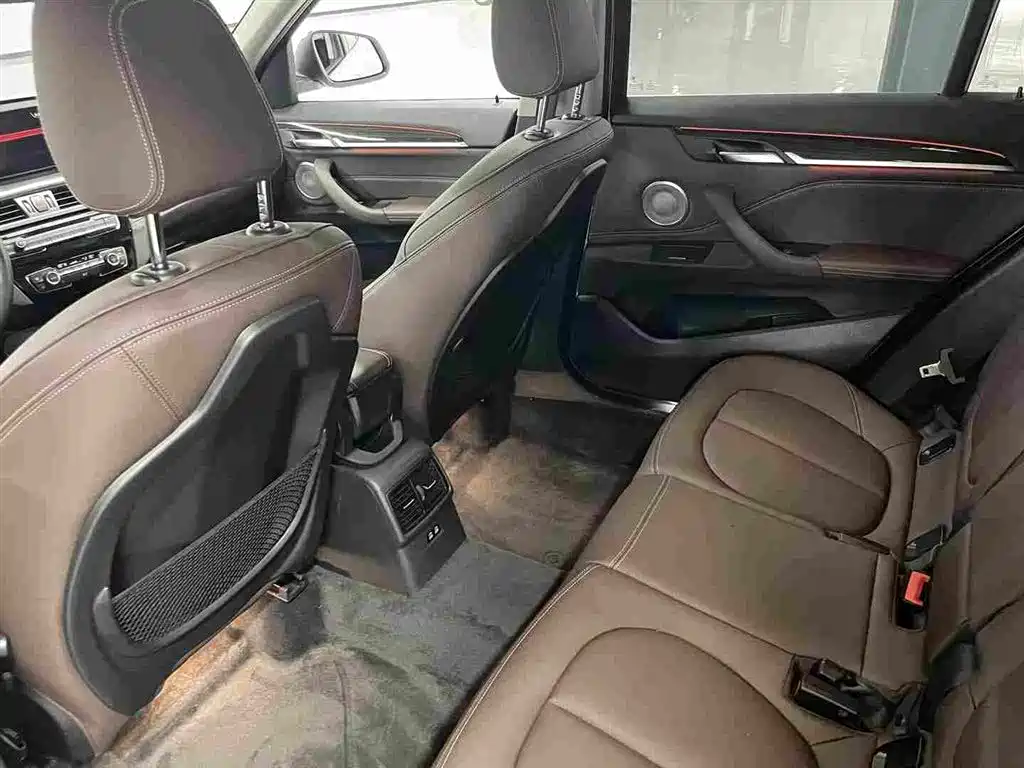 BMW X1 2022 — фото 14