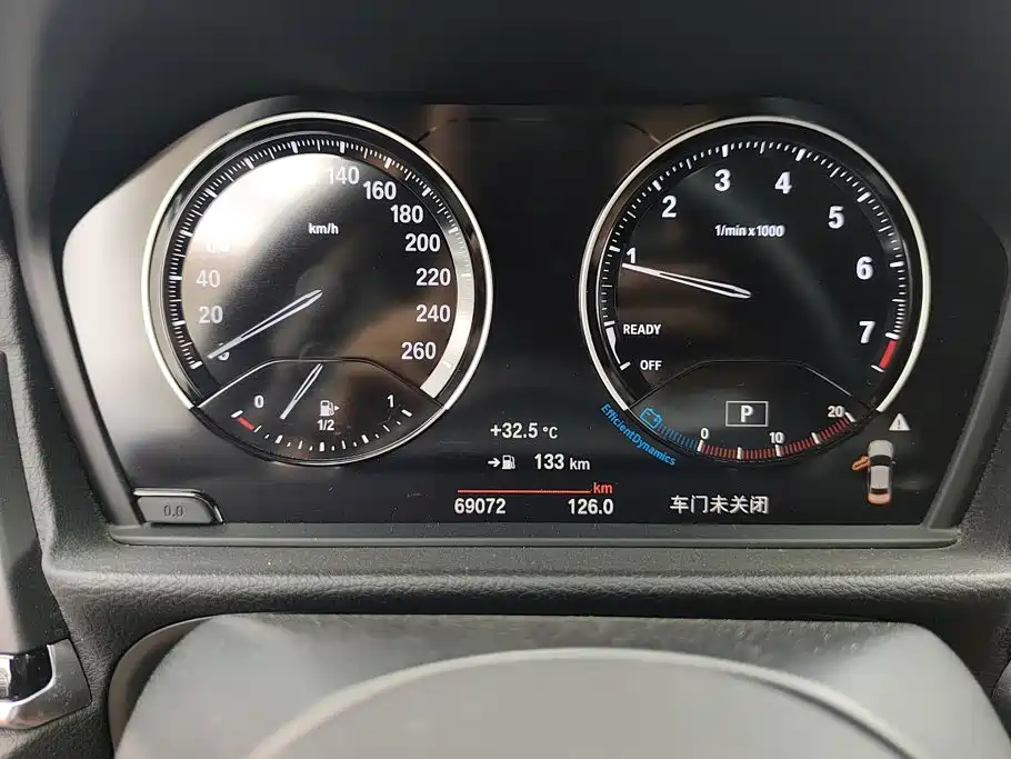 BMW 1 Series 2019 — фото 14