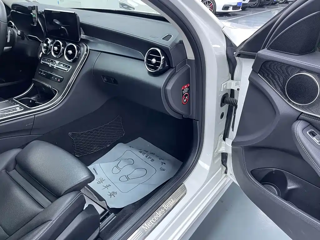 Mercedes-Benz C-Class 2020 — фото 13