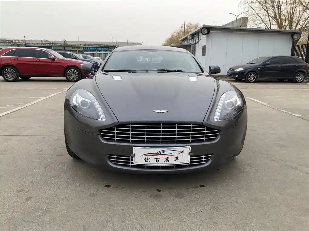 Aston Martin Rapide 2018 — фото 16