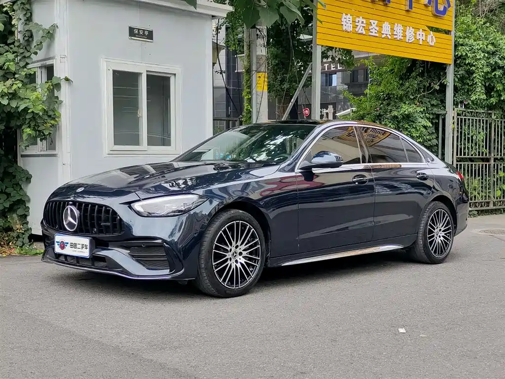 Mercedes-Benz C-Class 2024 — фото 1