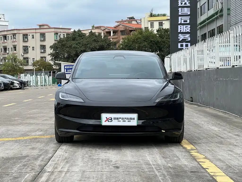 Tesla Model 3 2025 — фото 2
