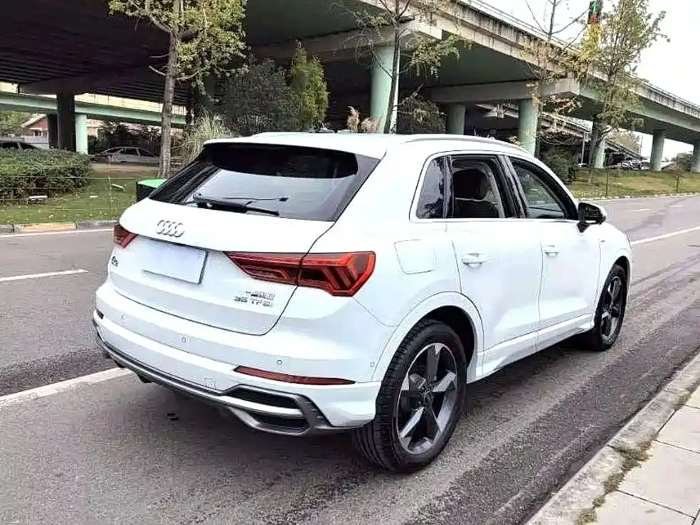 Audi Q3 2023 — фото 3