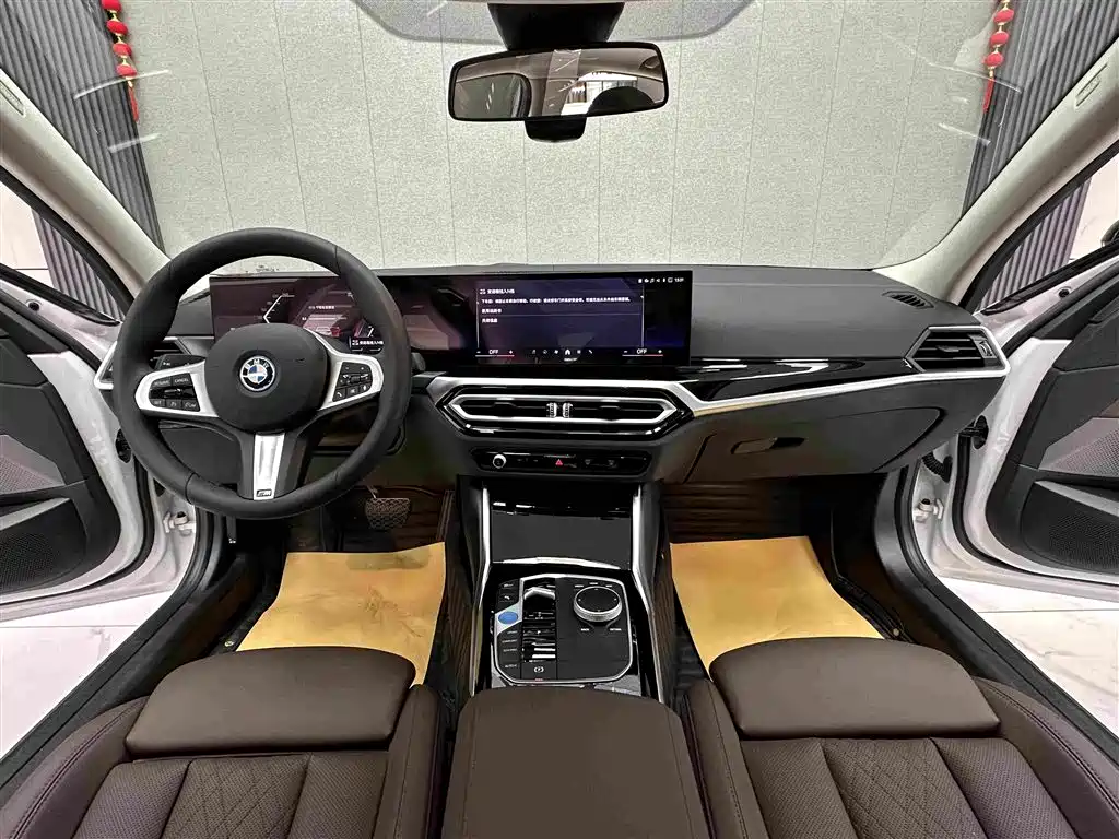 BMW i3 2024 — фото 10