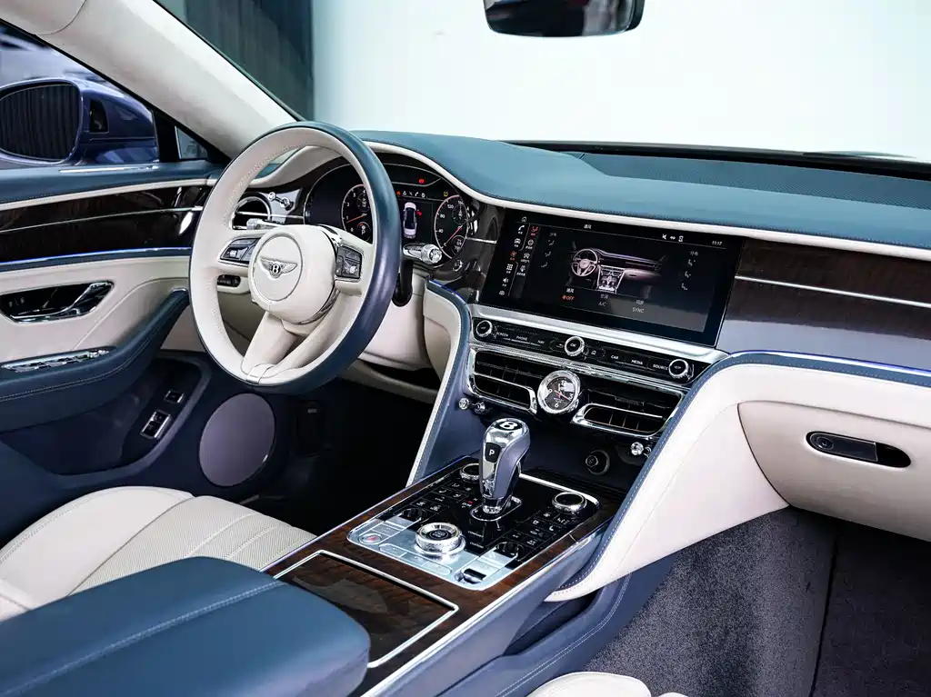 Bentley Flying Spur 2021 — фото 11