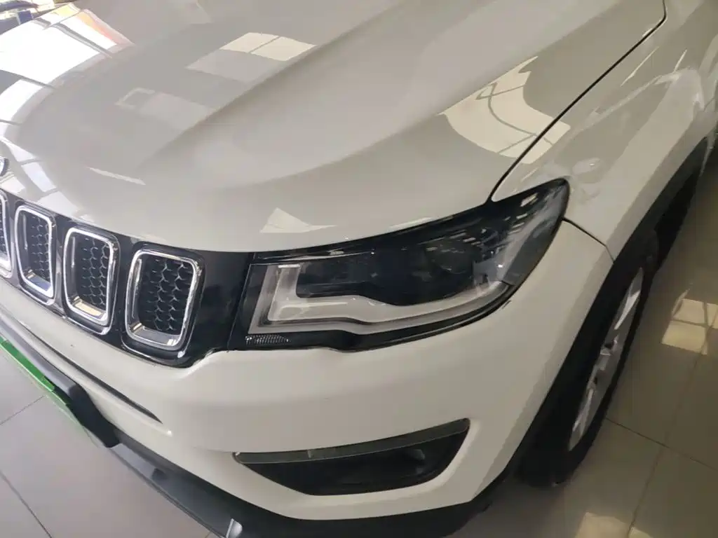 Jeep Compass 2019 — фото 24