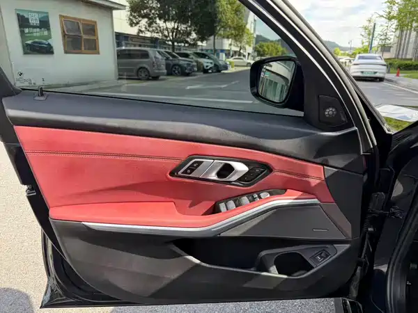 BMW 3 Series 2024