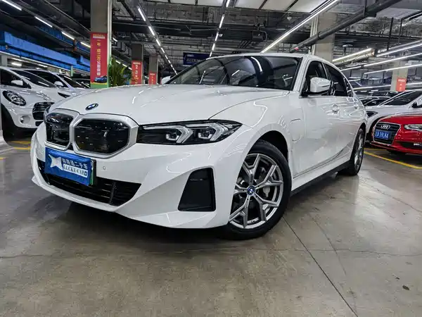 BMW i3 2024