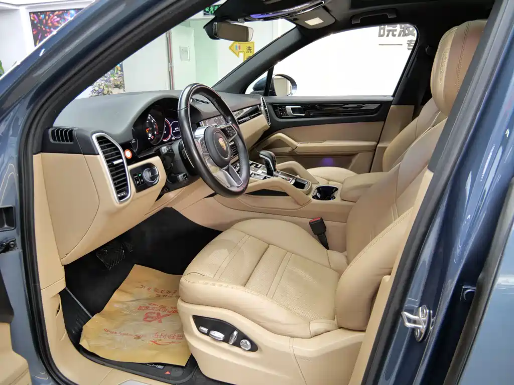 Porsche Cayenne 2019 — фото 10