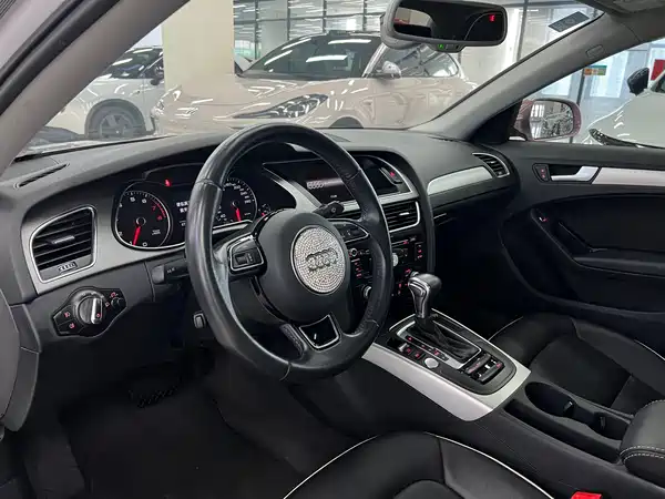 Audi A4L 2016