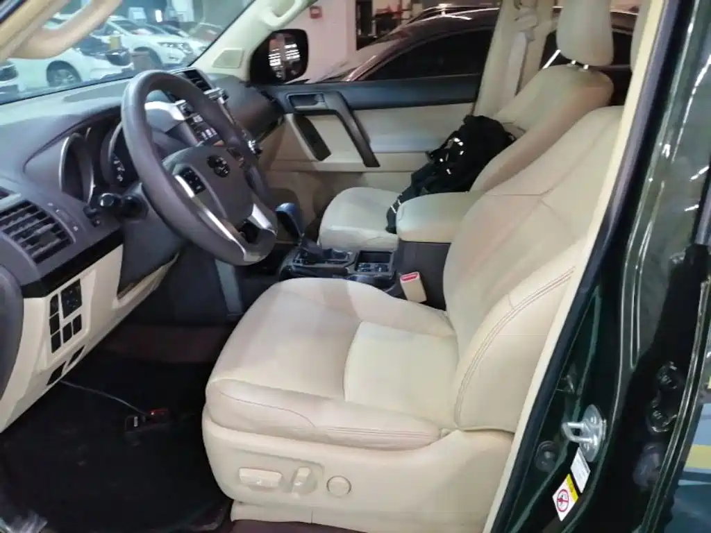 Toyota Prado 2015 — фото 15