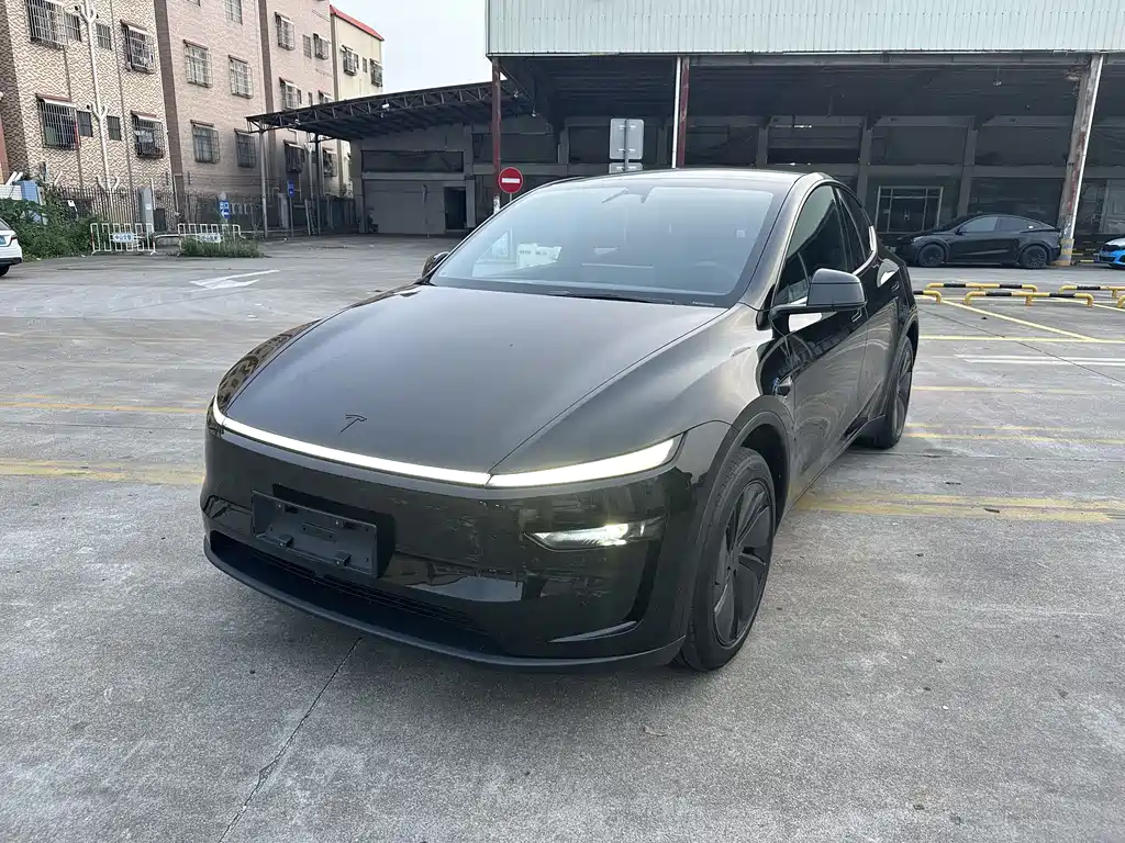 Tesla Model Y 2026