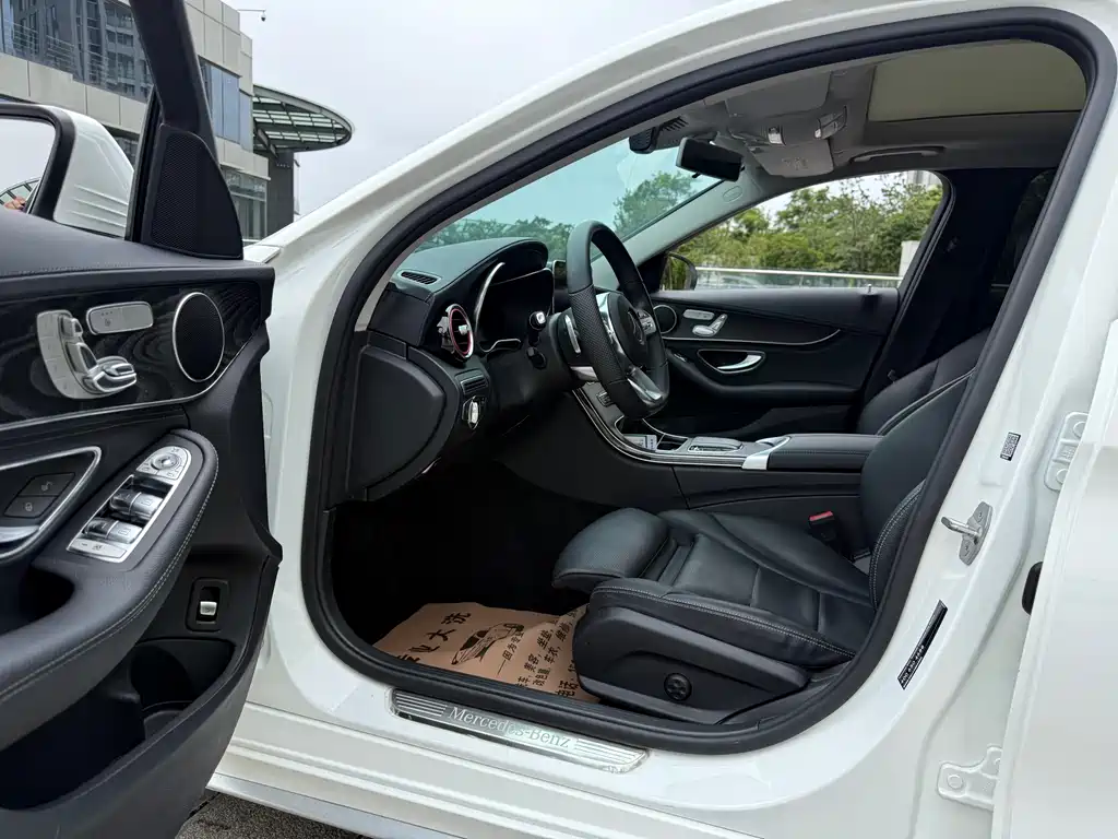 Mercedes-Benz C-Class 2019 — фото 4