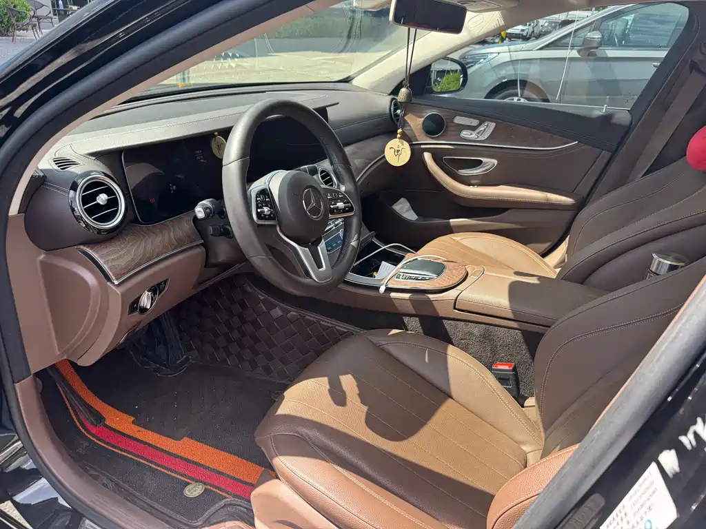 Mercedes-Benz E-Class 2019 — фото 4
