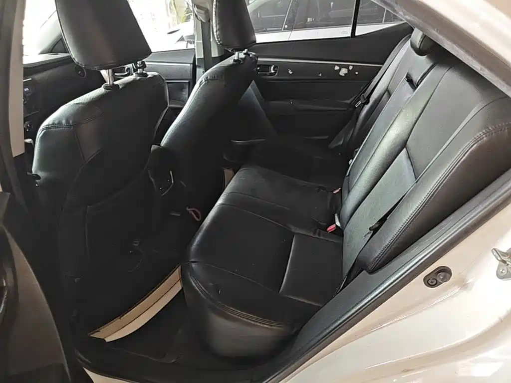 Toyota Corolla 2018 — фото 17