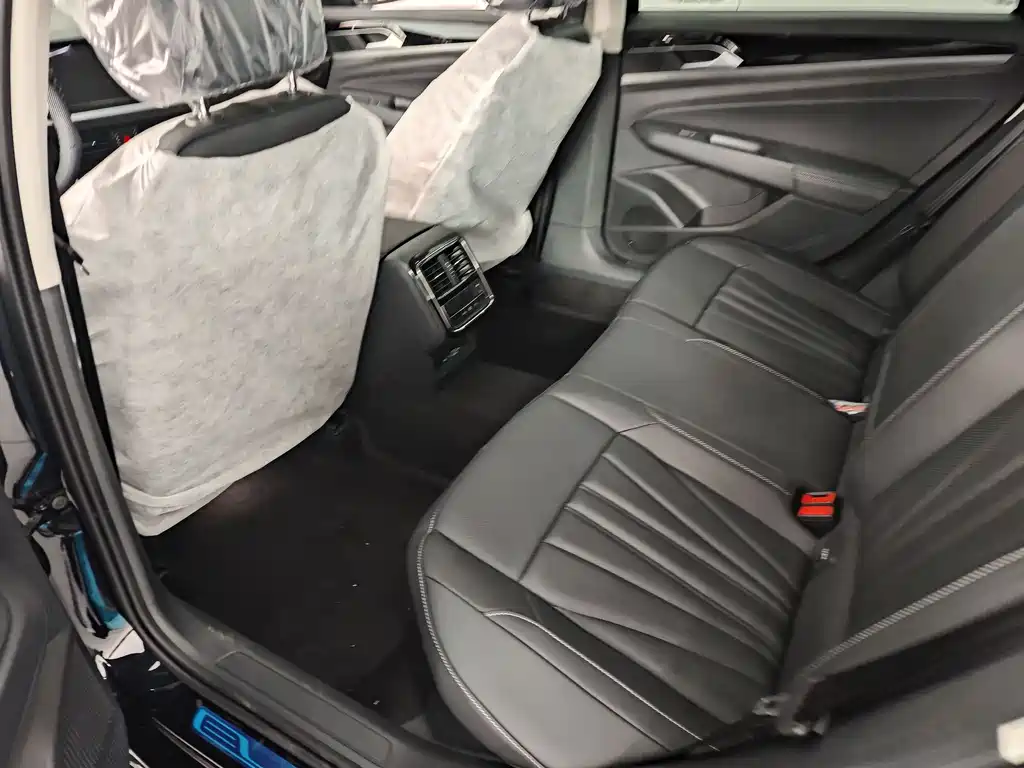 Volkswagen Passat — фото 5