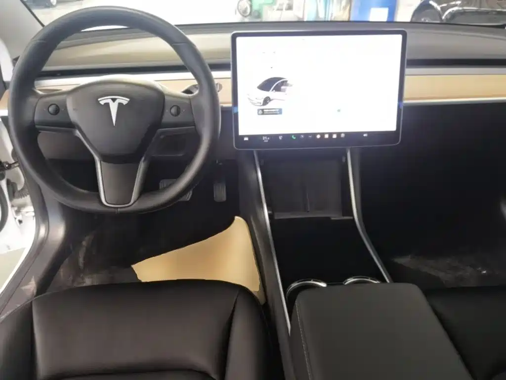 Tesla Model 3 2019 — фото 10