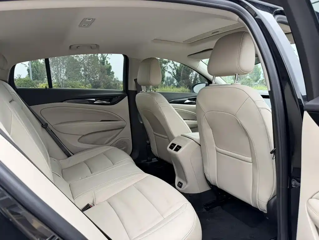 Buick Regal 2022 — фото 15