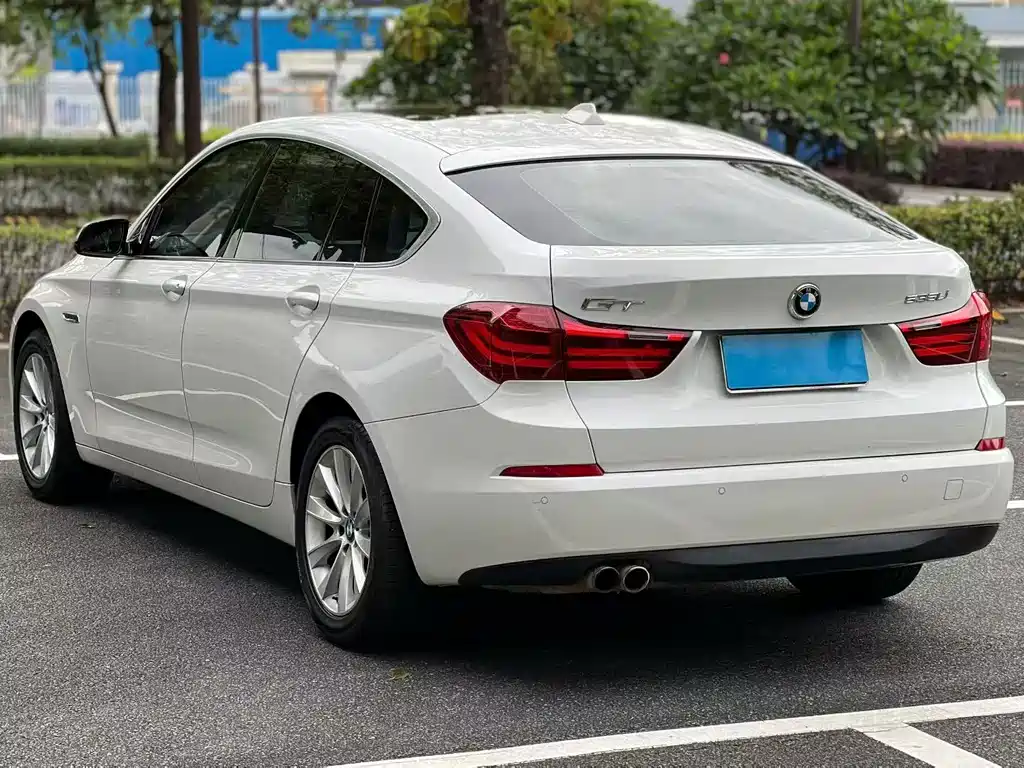 BMW 5 Series GT 2015 — фото 6