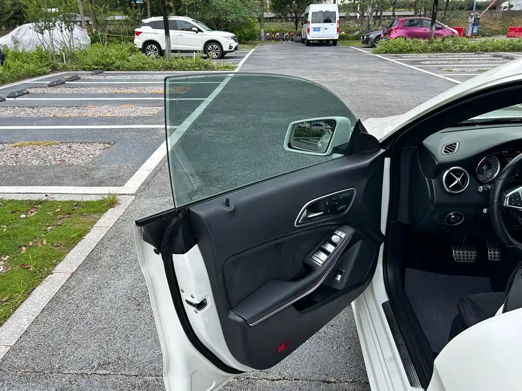 Mercedes-Benz CLA 2016 — фото 29