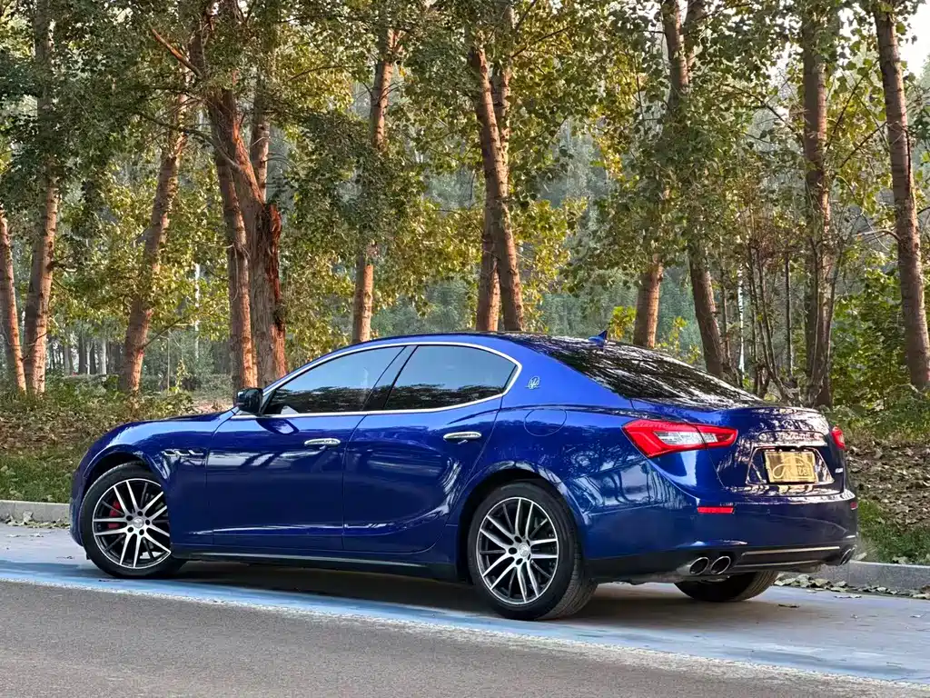 Maserati Ghibli 2017 — фото 6