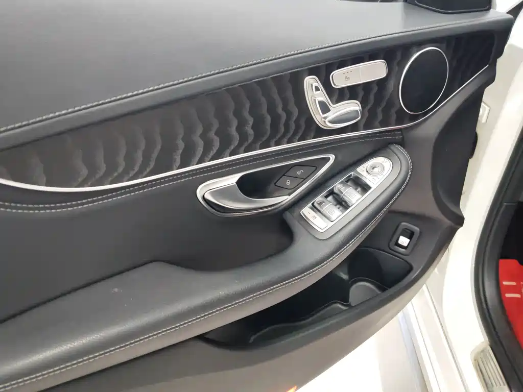 Mercedes-Benz C-Class 2017 — фото 11