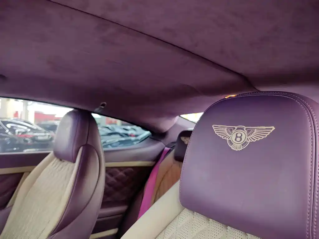 Bentley Continental 2012 — фото 11