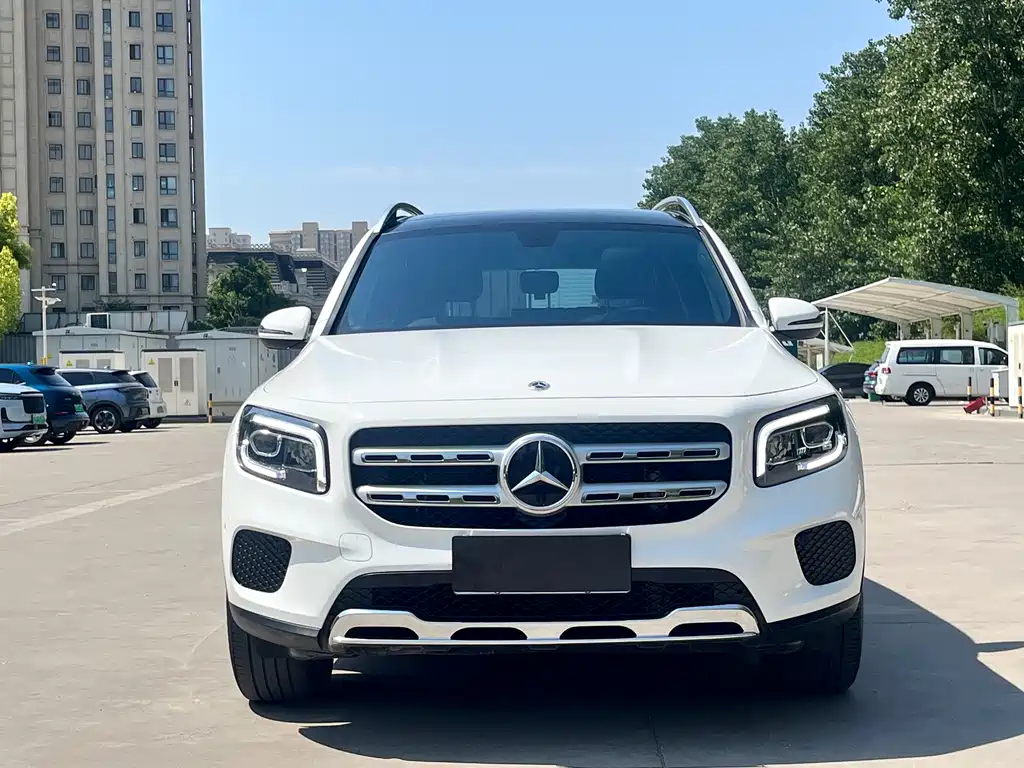 Mercedes-Benz GLB 2023 — фото 2
