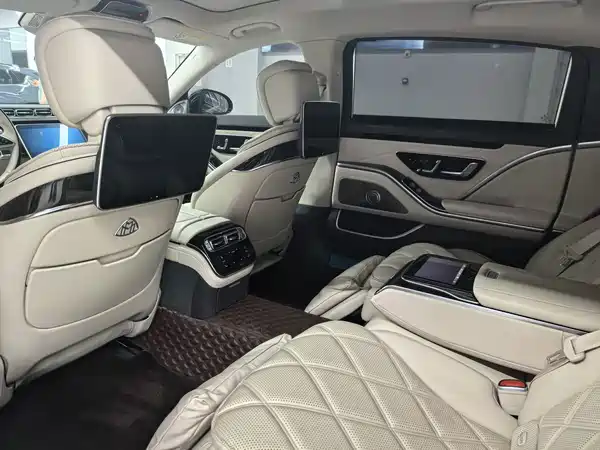 Mercedes-Benz Maybach S-Class 2023