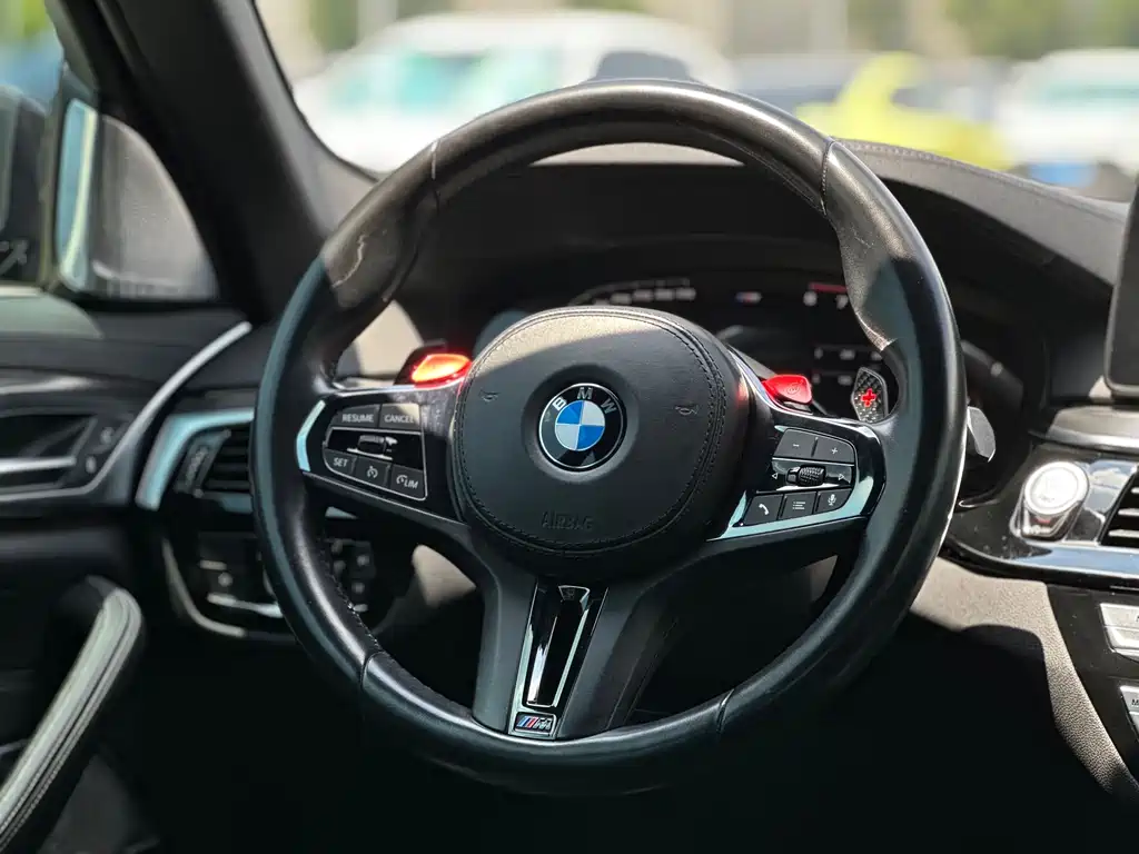 BMW 5 Series 2021 — фото 15