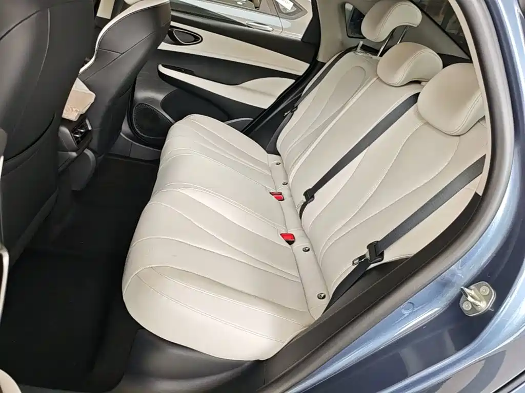 BYD Seal 05 DM-i 2025 — фото 17