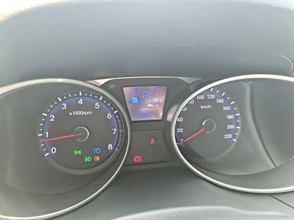 Hyundai ix35 2015 — фото 12
