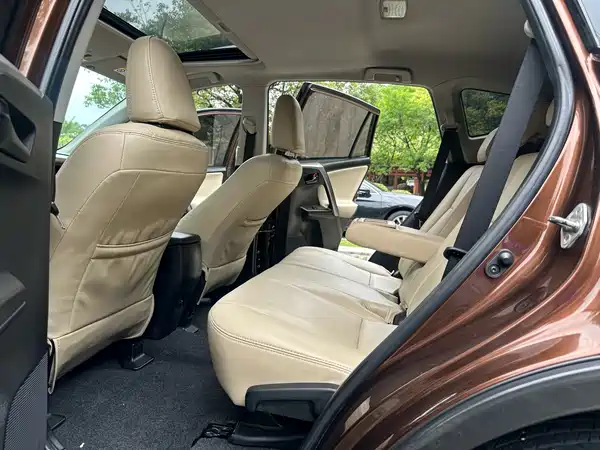 Toyota RAV4 2016