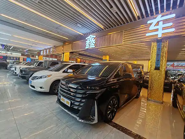 Toyota Vellfire 2024