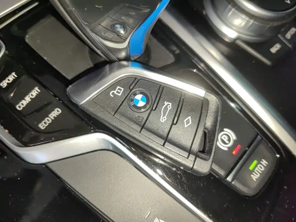BMW iX3 2021 — фото 17