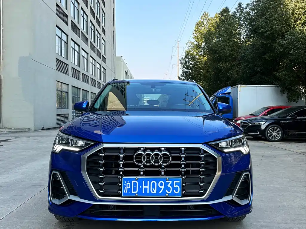Audi Q3 2021 — фото 2