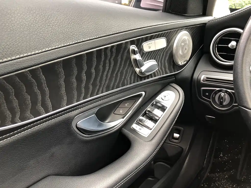 Mercedes-Benz C-Class 2019 — фото 10