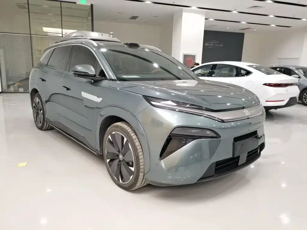 BYD Tang L 2025