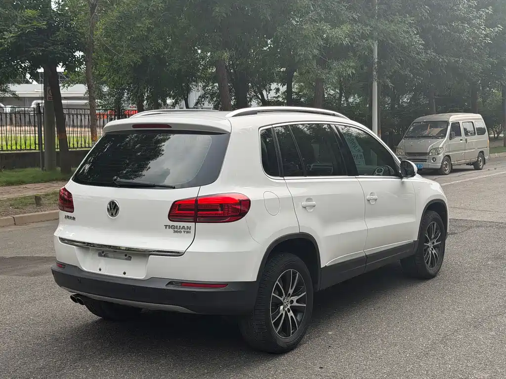 Volkswagen Tiguan 2016 — фото 9
