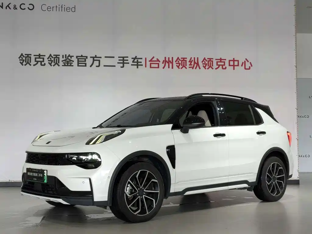 Lynk & Co 01 EM-P 2023 — фото 1