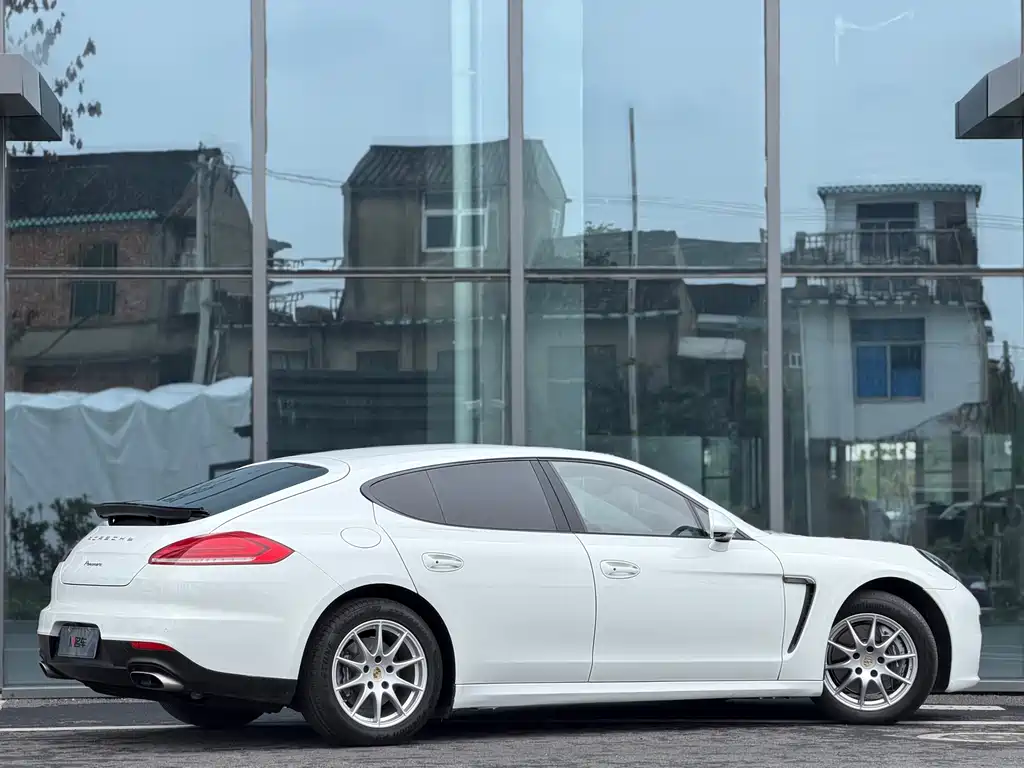 Porsche Panamera 2015 — фото 5