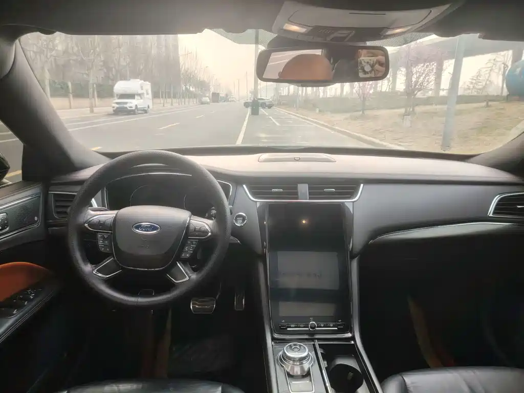 Ford Taurus 2020 — фото 12