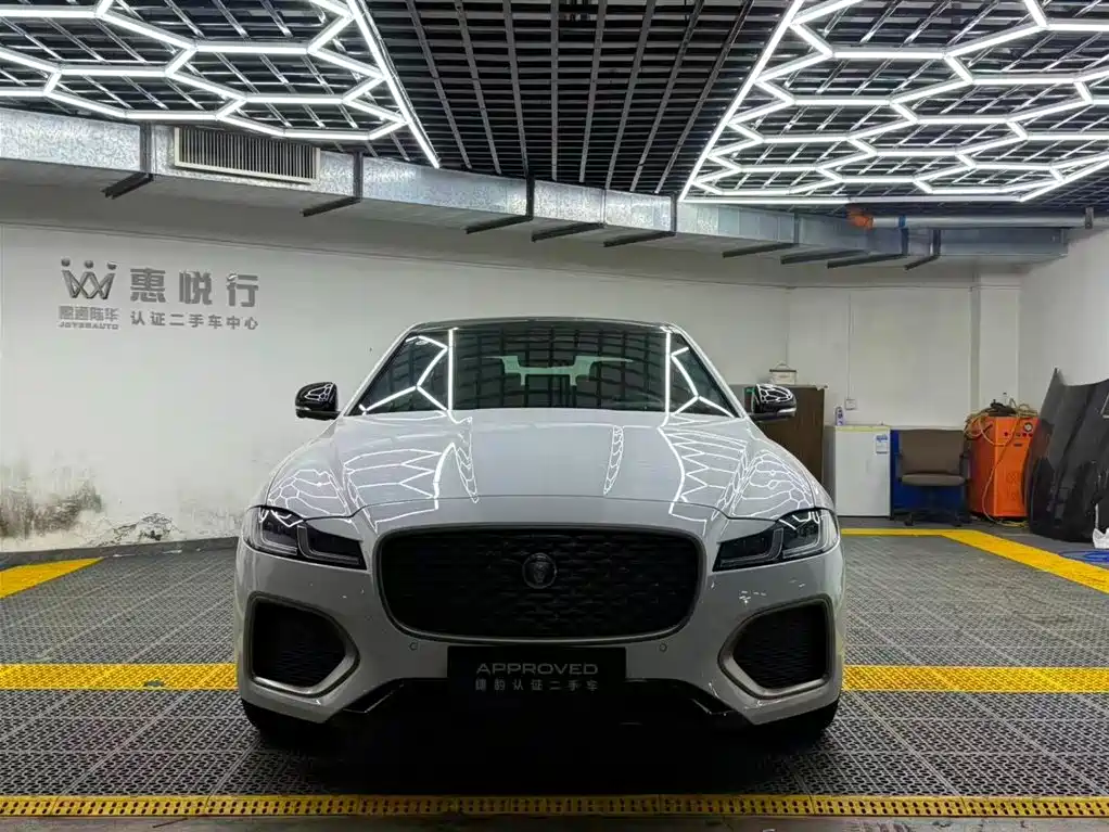 Jaguar XFL 2024 — фото 2